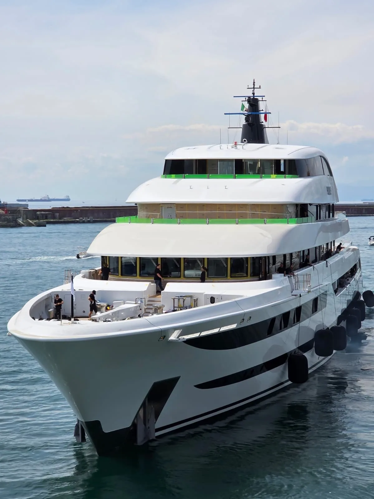Bow view of a yacht with deck railings