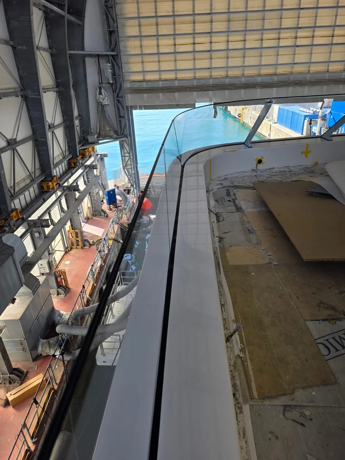 Yacht side passage during service works